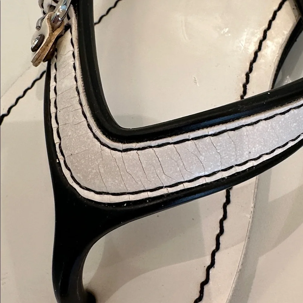 Stuart Weitzman Black and White Flip-Flop Sandals